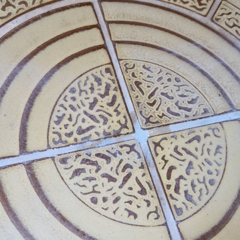 開けた穴を修復した様子