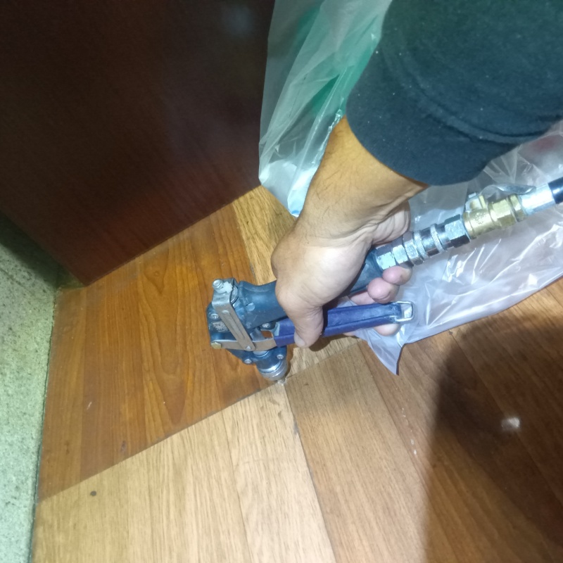 築年数60年のシロアリ予防の施工事例（大阪府大東市泉町）