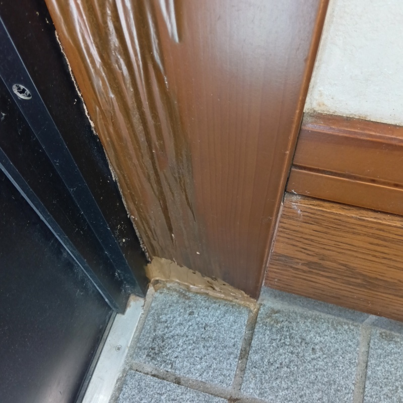 穴を開けた箇所を修復した様子