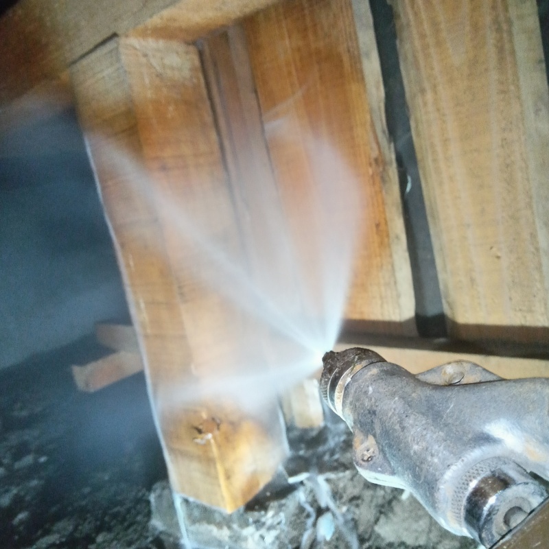 シロアリ予防の施工事例（東京都府中市緑町）