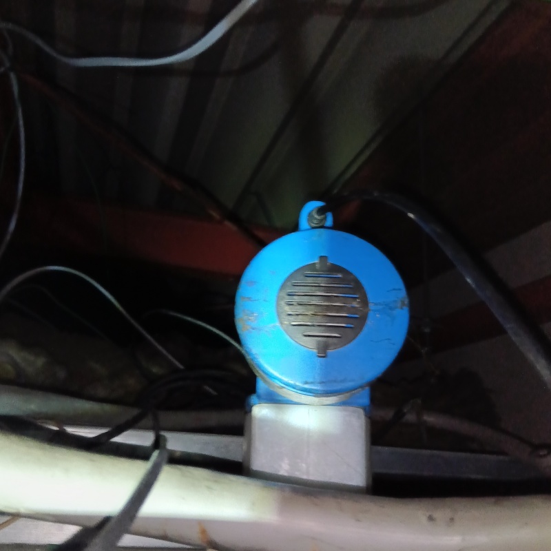 噴霧器で除菌剤を散布