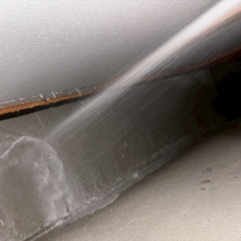 床下基礎のコンクリートに防蟻剤を散布