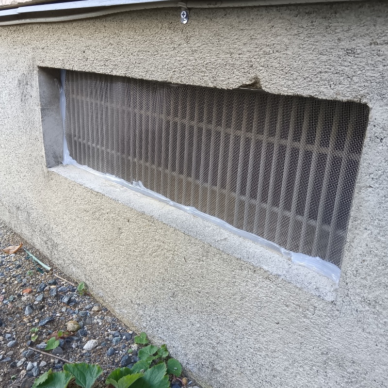 侵入口になっていた床下換気口