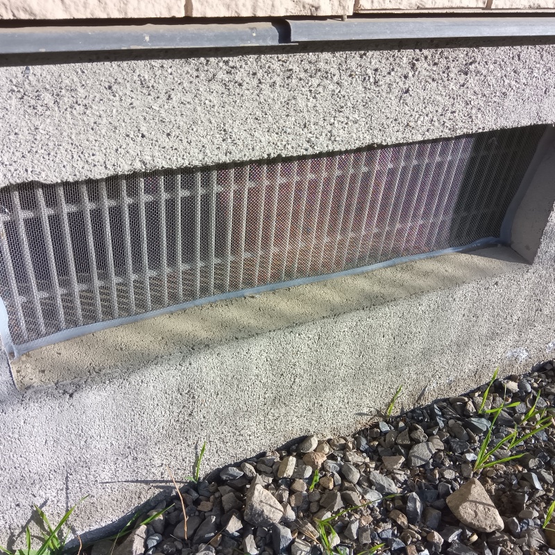 侵入口になっていた床下換気口