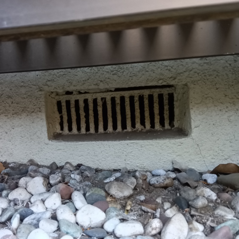 侵入口になっていた床下換気口