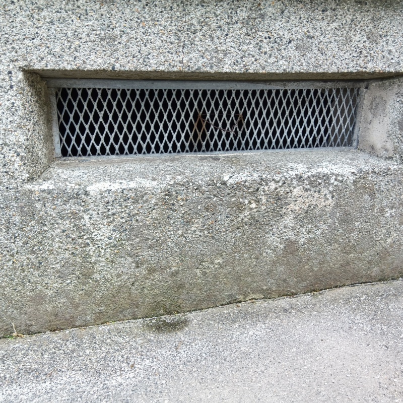 侵入口になっていた床下換気口