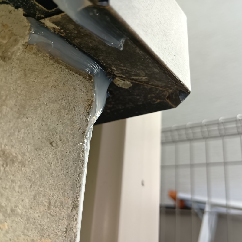 外壁のすき間を封鎖