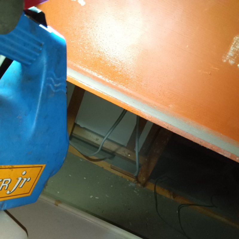 除菌剤を散布