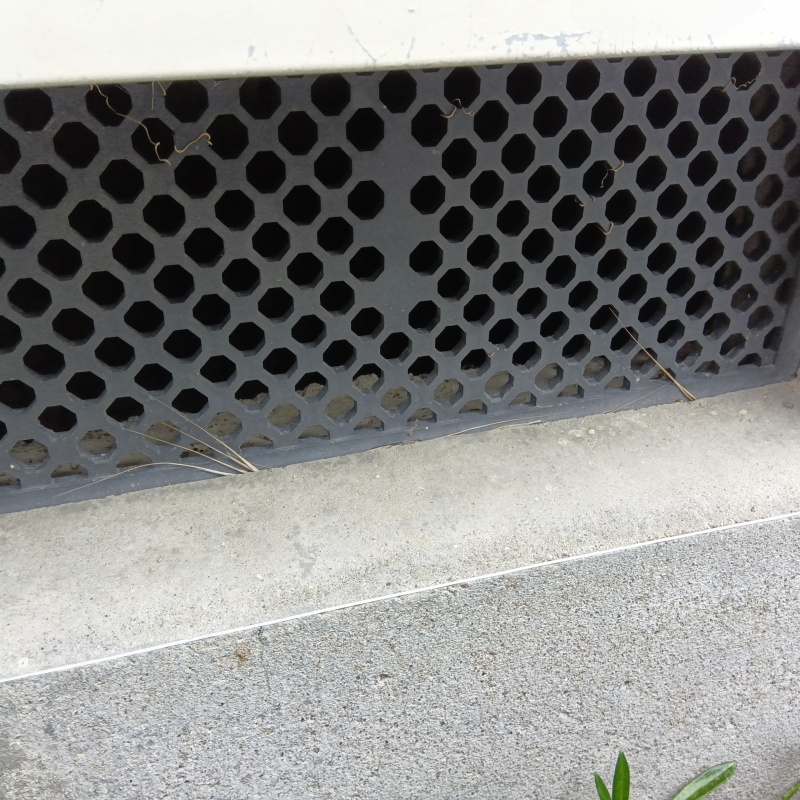 侵入口になっていた床下換気口