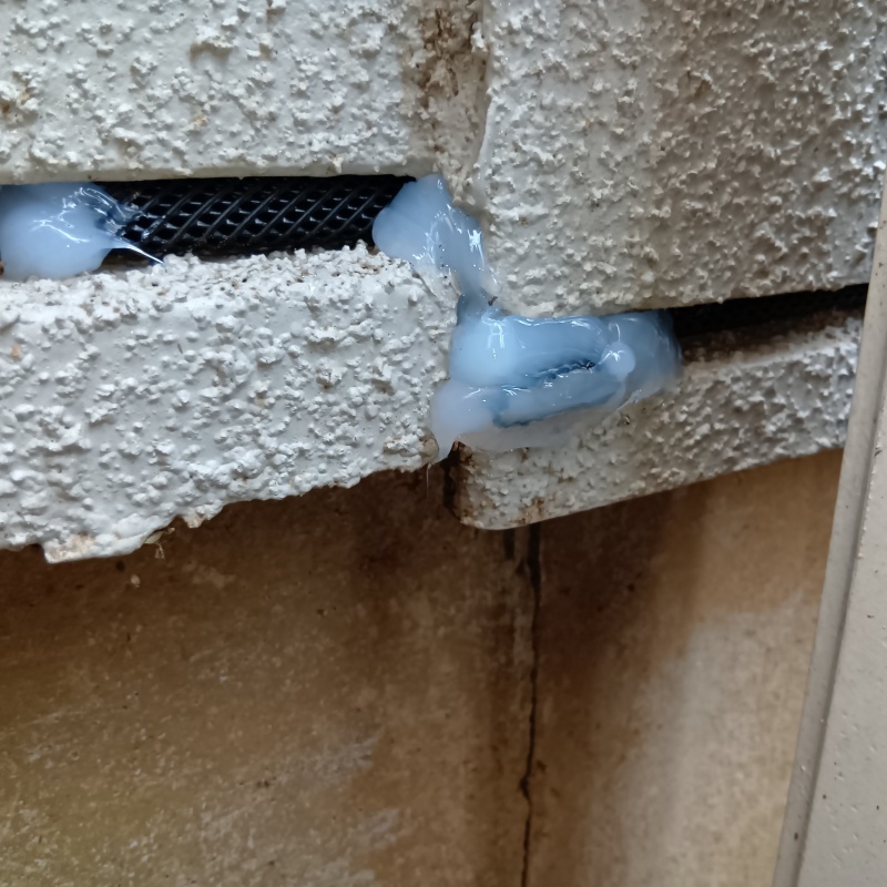 外壁のすき間を封鎖