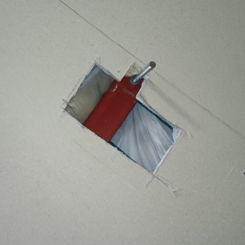 侵入口になっていた穴