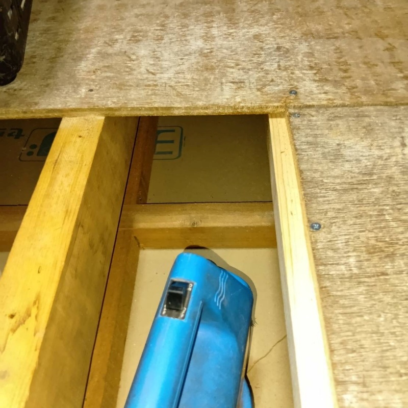 噴霧器で除菌・消臭剤を散布