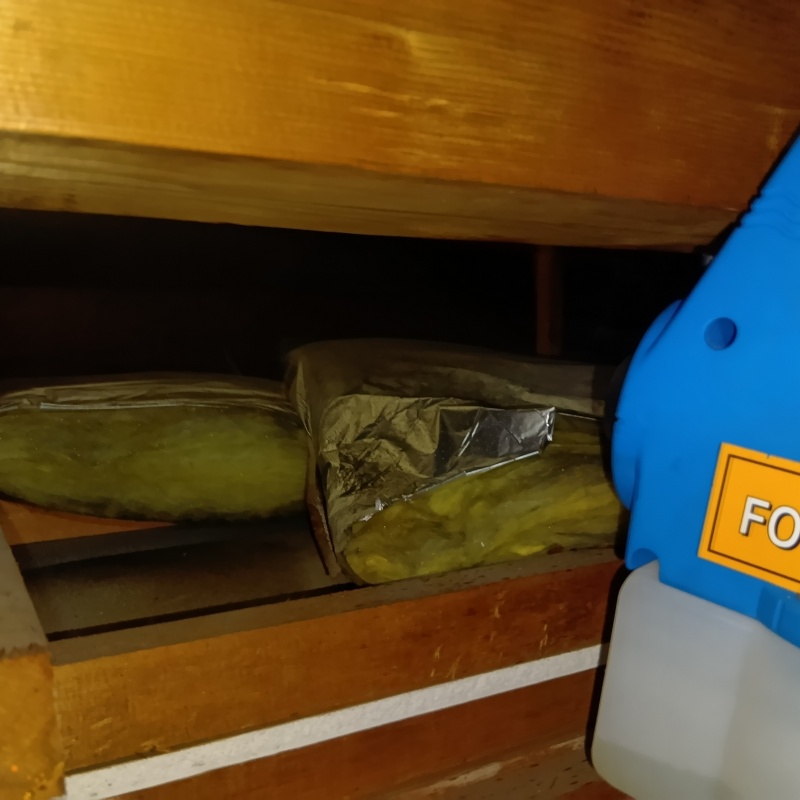 噴霧器で除菌・消臭剤を散布
