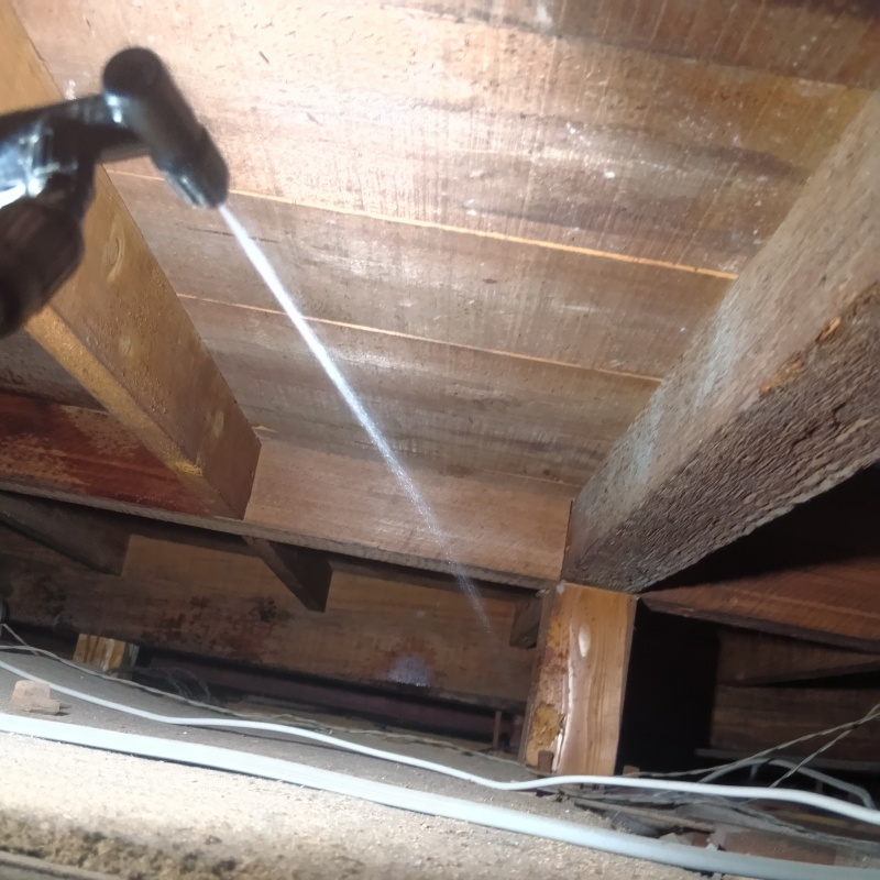 除菌・消臭剤を散布