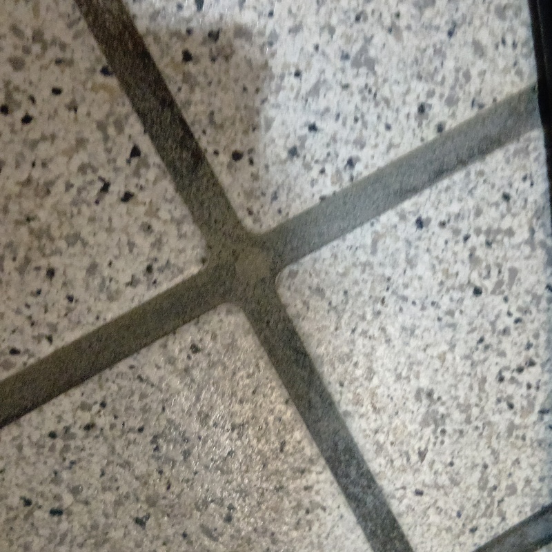 穿孔処理の穴をふさいだ様子