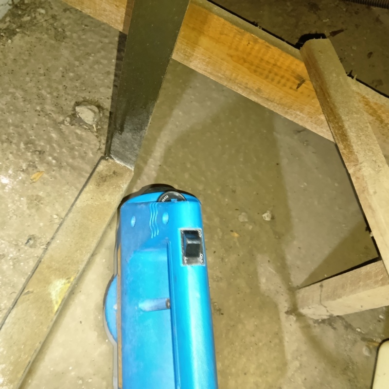 噴霧器で除菌剤を散布
