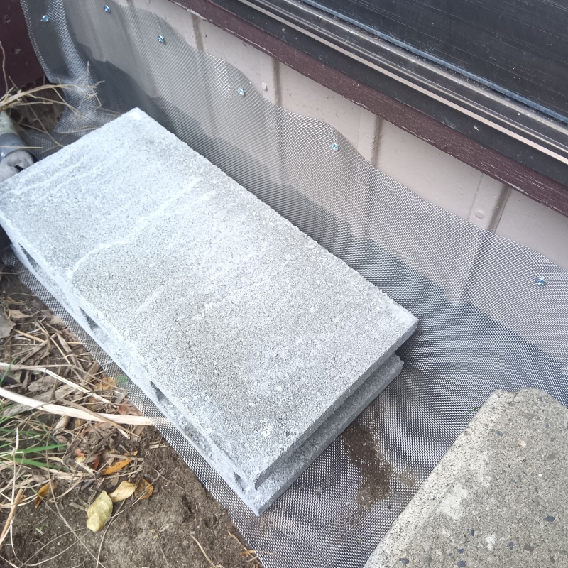床下の開口部を封鎖
