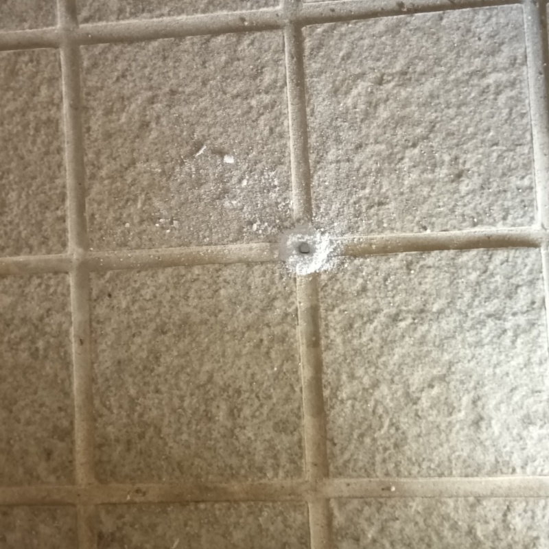穿孔処理の穴を開けた様子