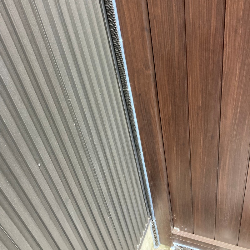 壁の接合部分のすき間を封鎖