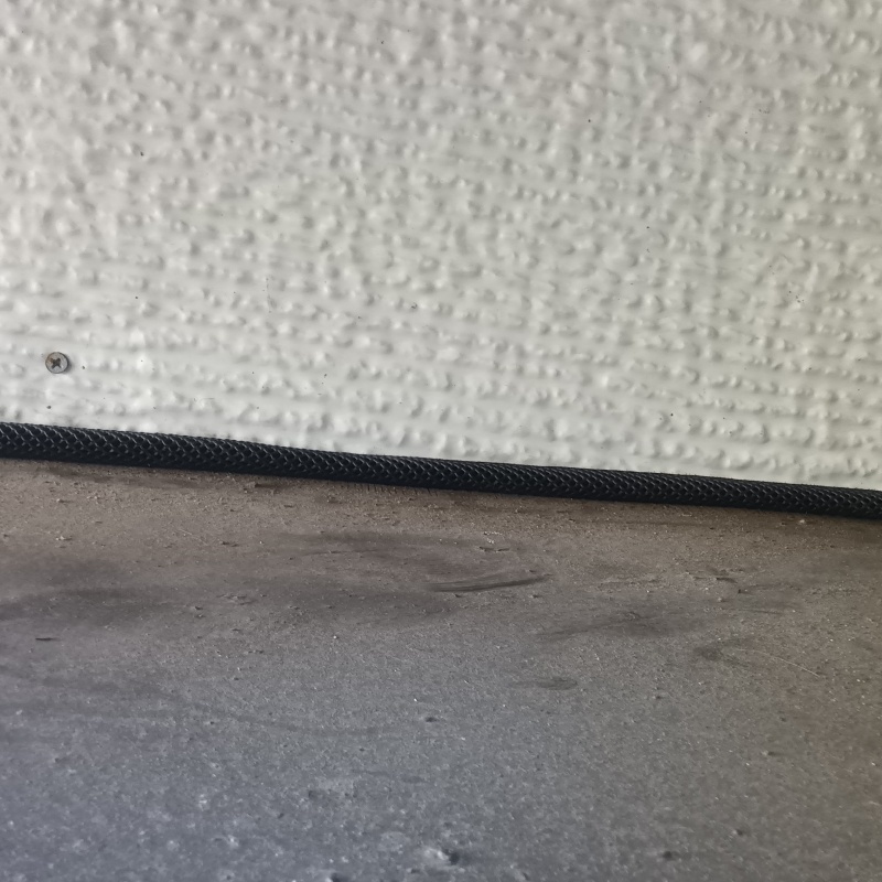 屋根のすき間を封鎖