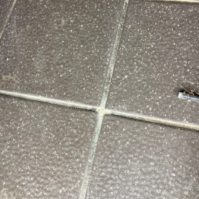 穿孔処理の穴をふさいだ様子