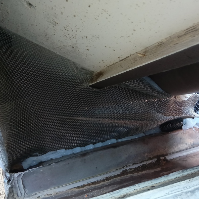 屋根の開口部を封鎖