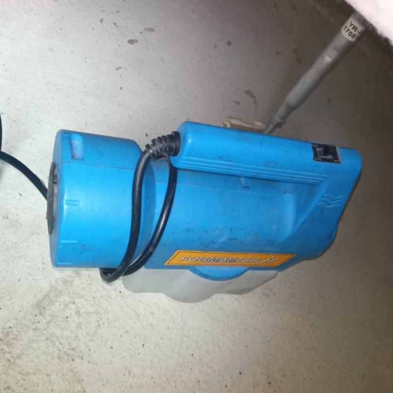 噴霧器で除菌剤を散布