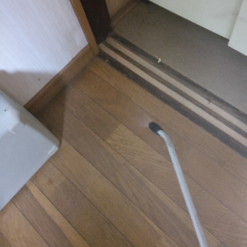 室内に除菌剤を散布