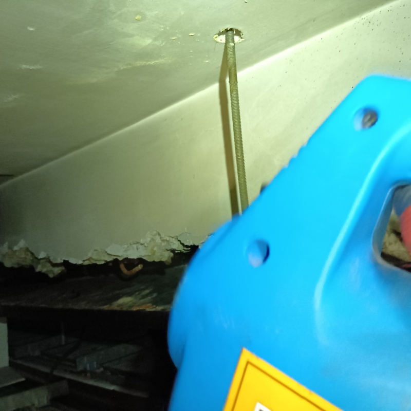 除菌剤を散布