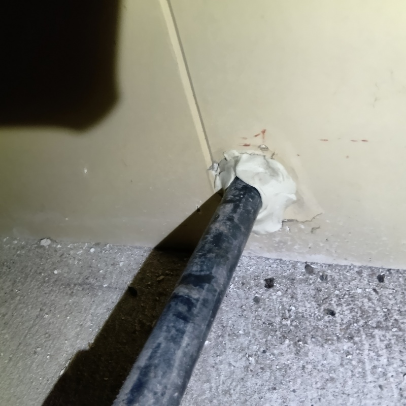 配管導入部のすき間を封鎖