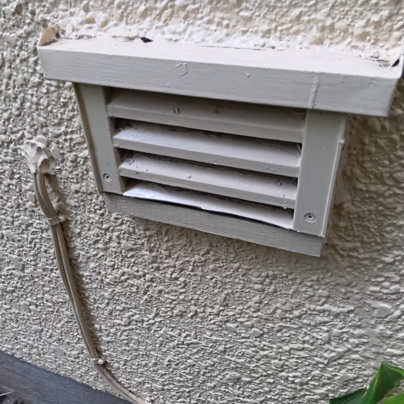 侵入口になっていた床下換気口