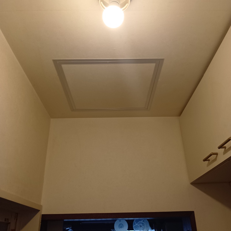 天井に点検口を新規作成