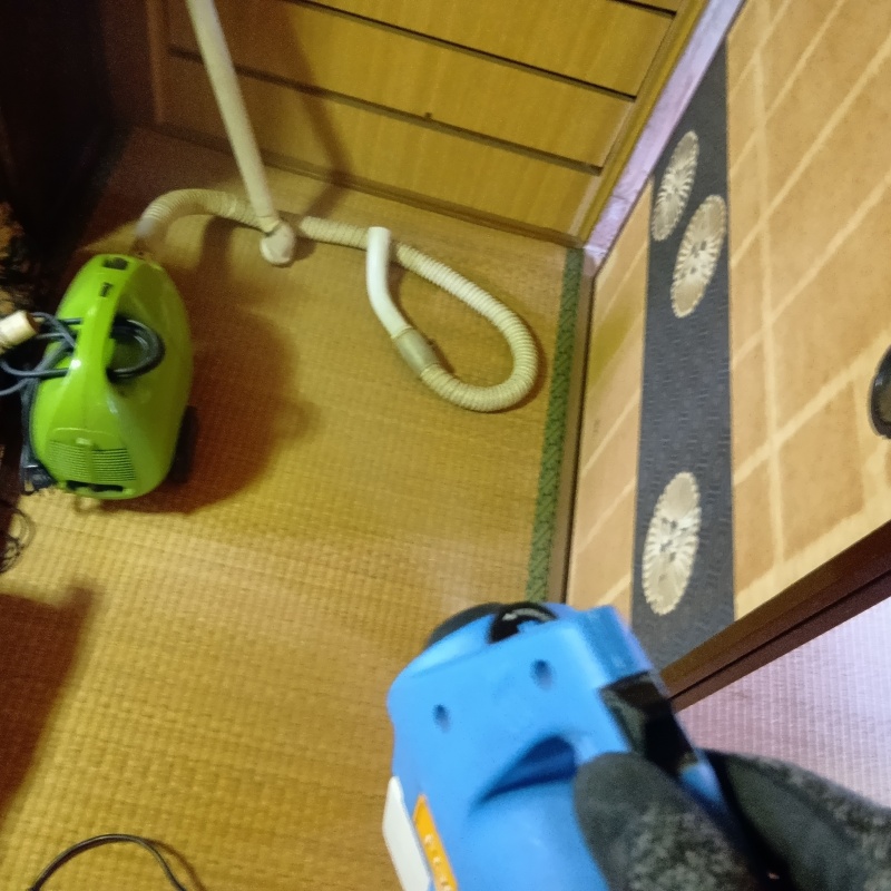噴霧器で除菌剤を散布