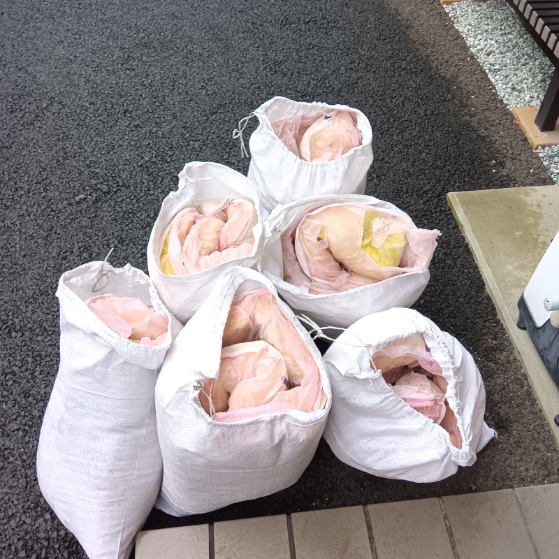 汚染された断熱材を回収