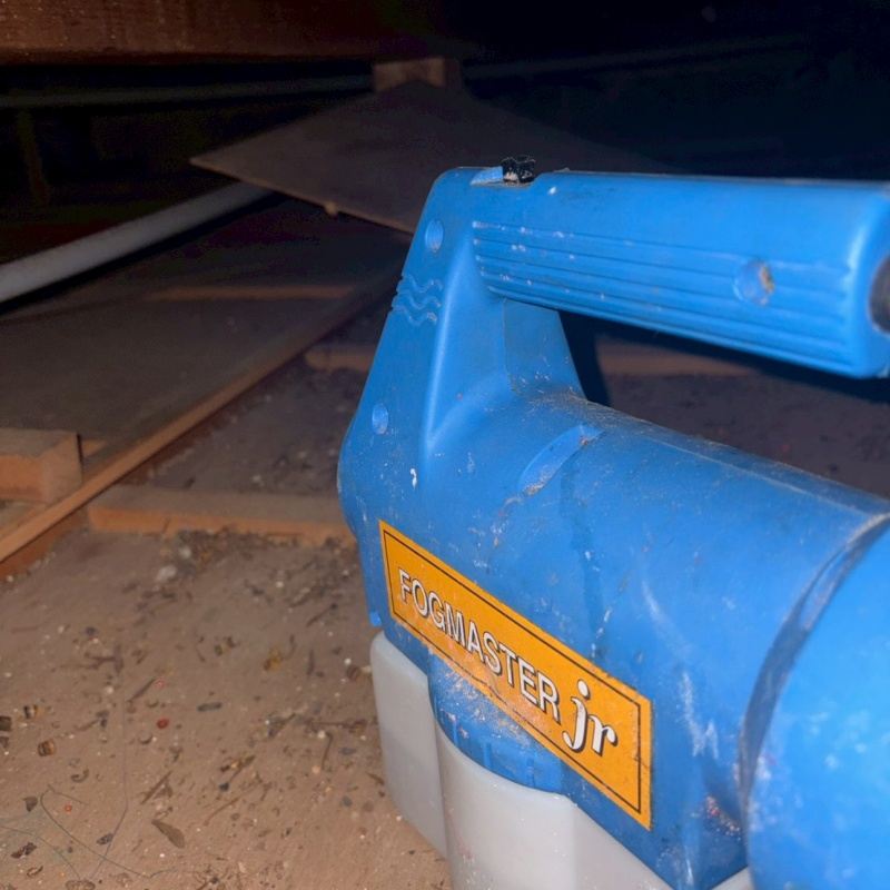 除菌剤を建物全体に散布
