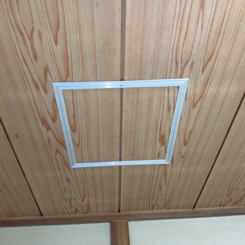 天井に点検口を作成