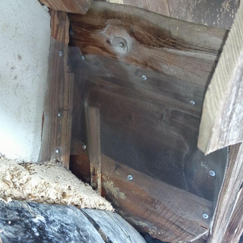 屋根の開口部を封鎖
