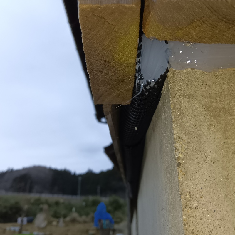 建物と基礎の間のすき間を封鎖