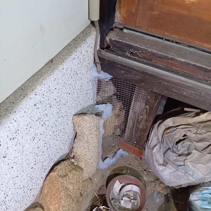 壁の接合部分のすき間を封鎖