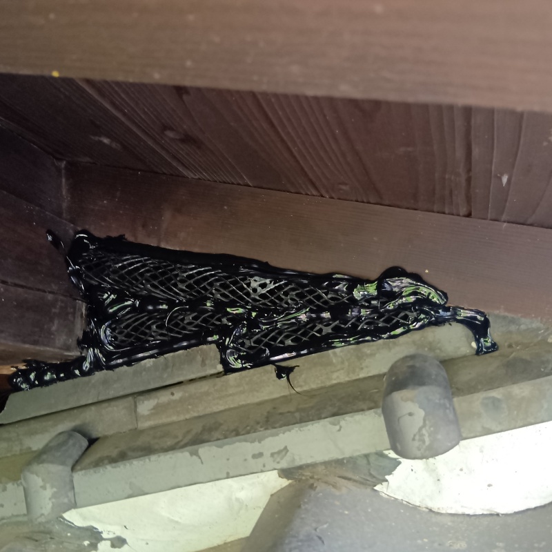 屋根の開口部を封鎖