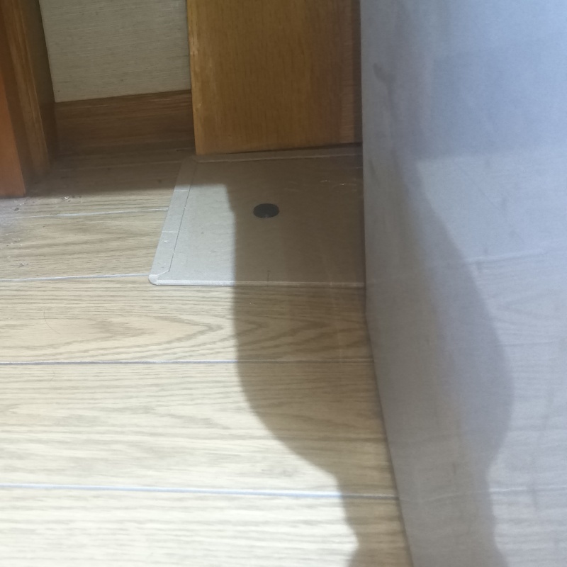 粘着シートを設置