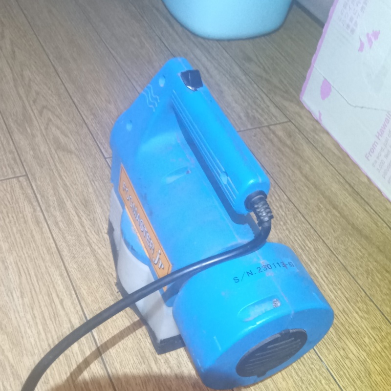 噴霧器で除菌・消臭剤を散布