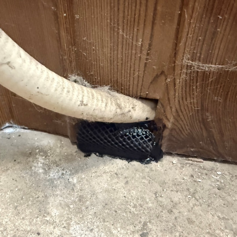 配管が通る開口部のすき間を封鎖