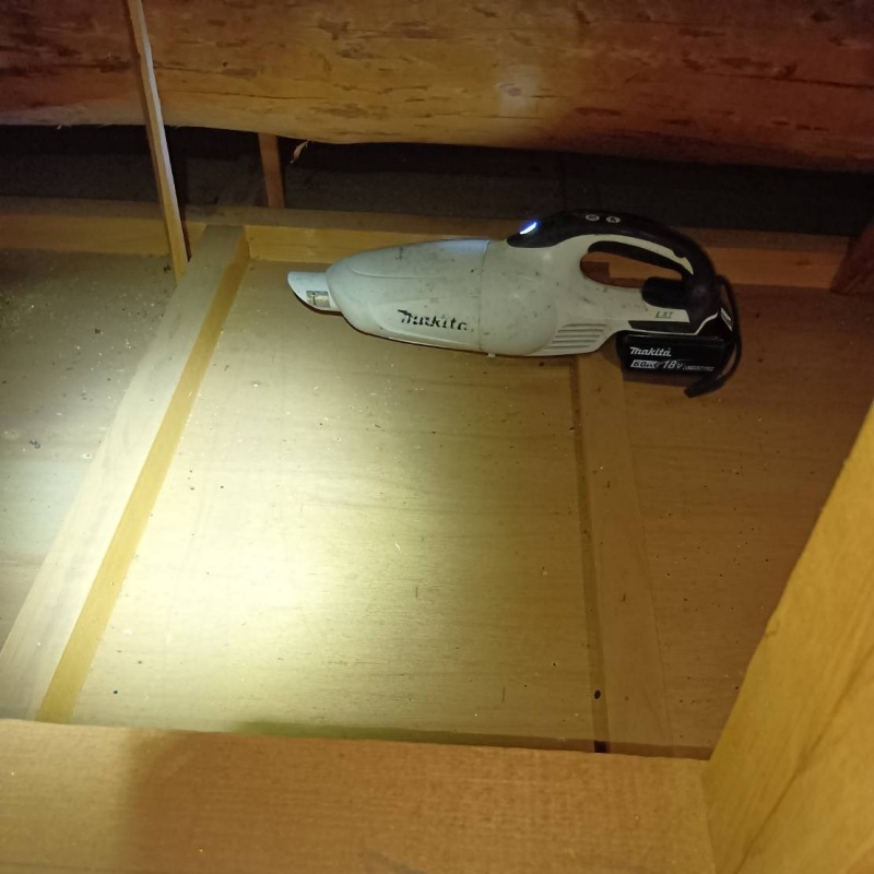 掃除機で汚れを回収した様子