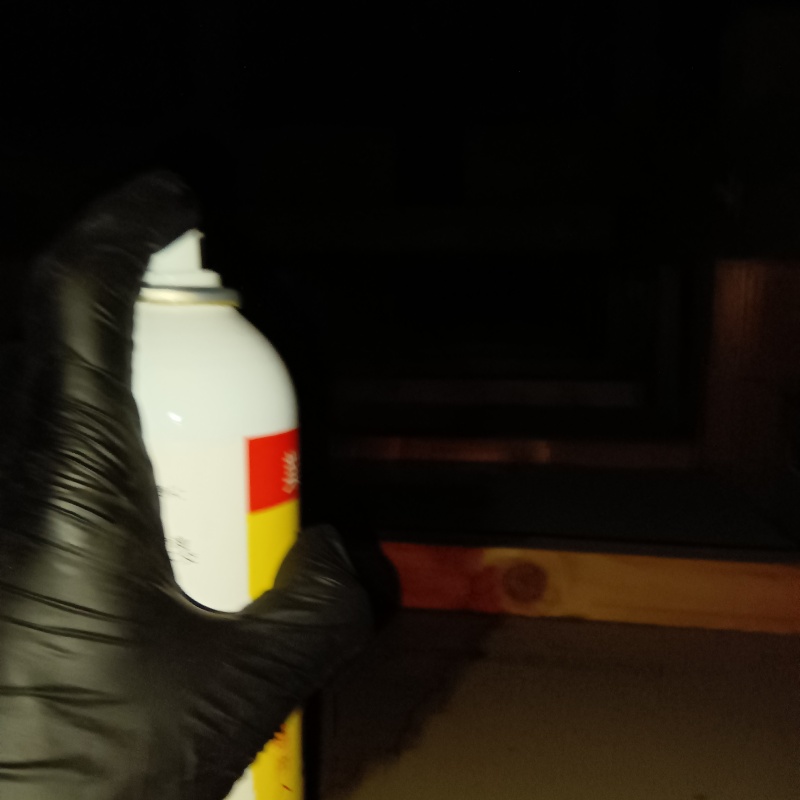 忌避剤をスプレー