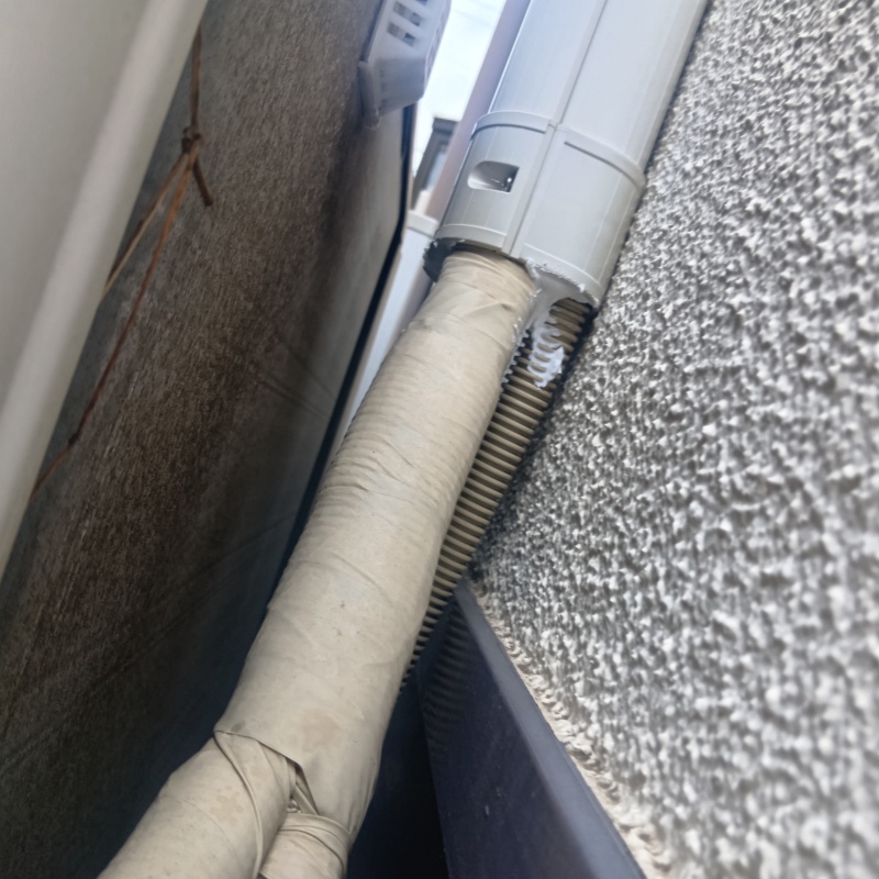 配管の導入部分のすき間を封鎖