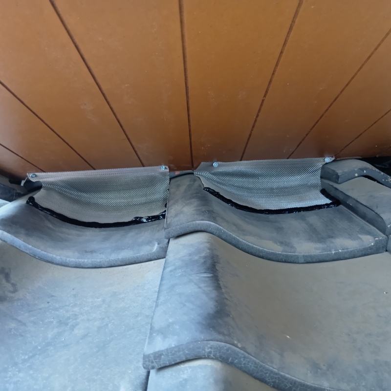 屋根の開口部を封鎖