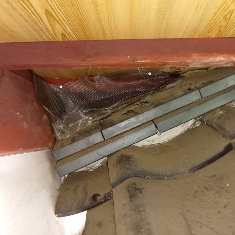 屋根の開口部を封鎖