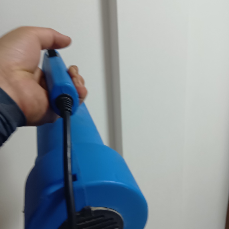噴霧器で除菌・消臭剤を散布