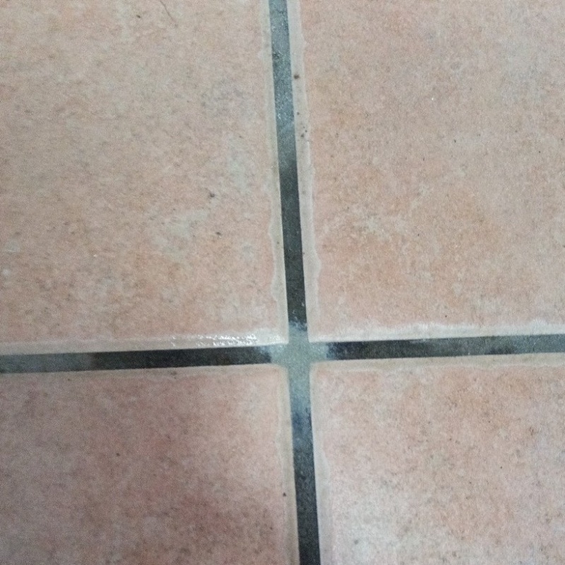 開けた穴を修復した様子